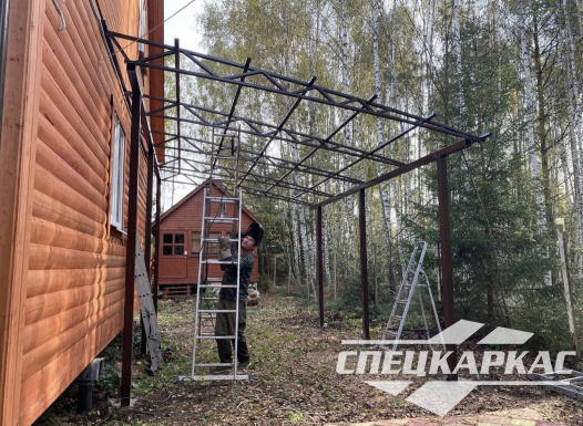 Навес для автомобиля к дому из поликарбоната №86 - фото 1815