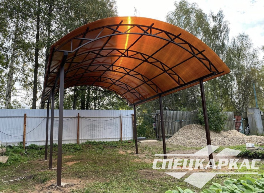 Простой навес для машины из поликарбоната №90 - фото 1858