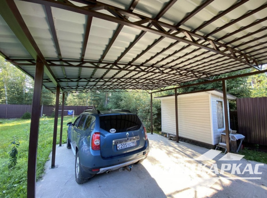 Навес из металлочерепицы односкатно-арочного типа для автомобилей №15 - фото 1116