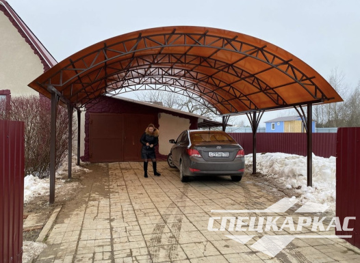 Арочный навес из поликарбоната над парковкой для двух автомобилей №44 - фото 1403